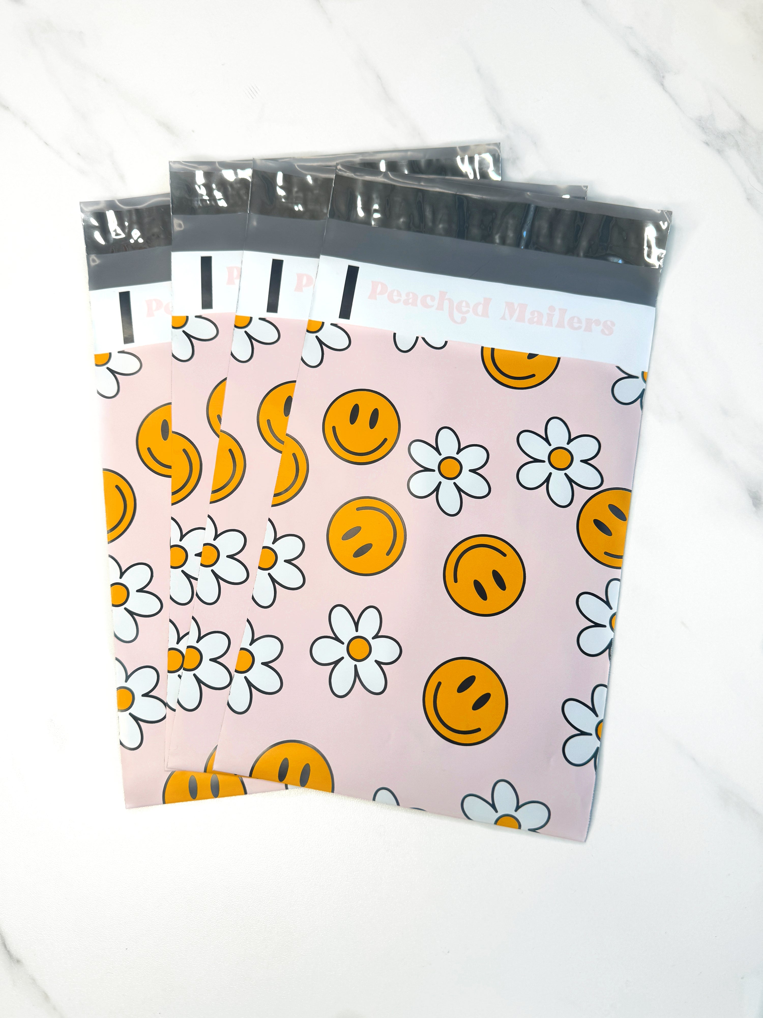 6x9" Baby Pink Daisies Poly Mailers