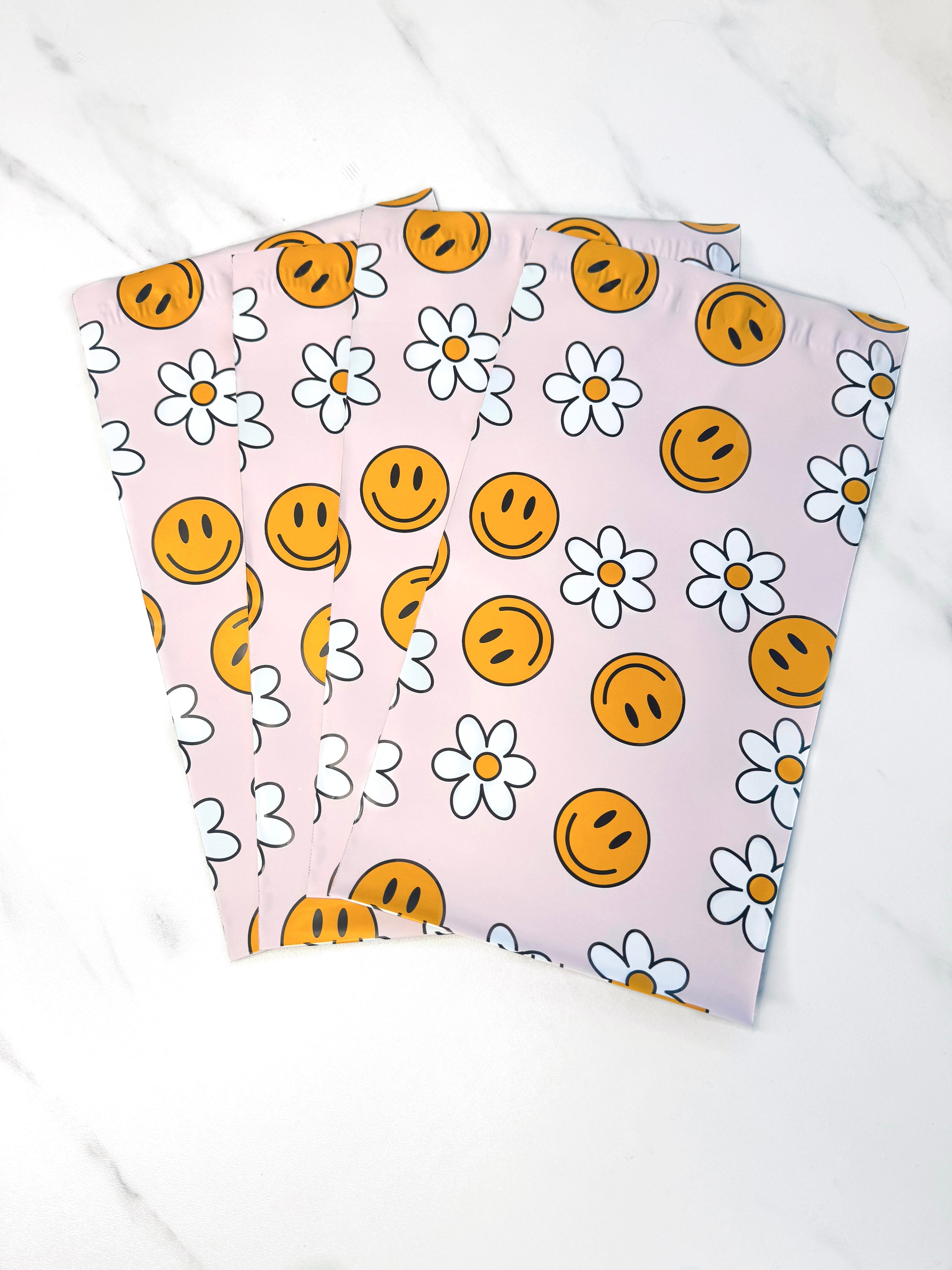 6x9" Baby Pink Daisies Poly Mailers