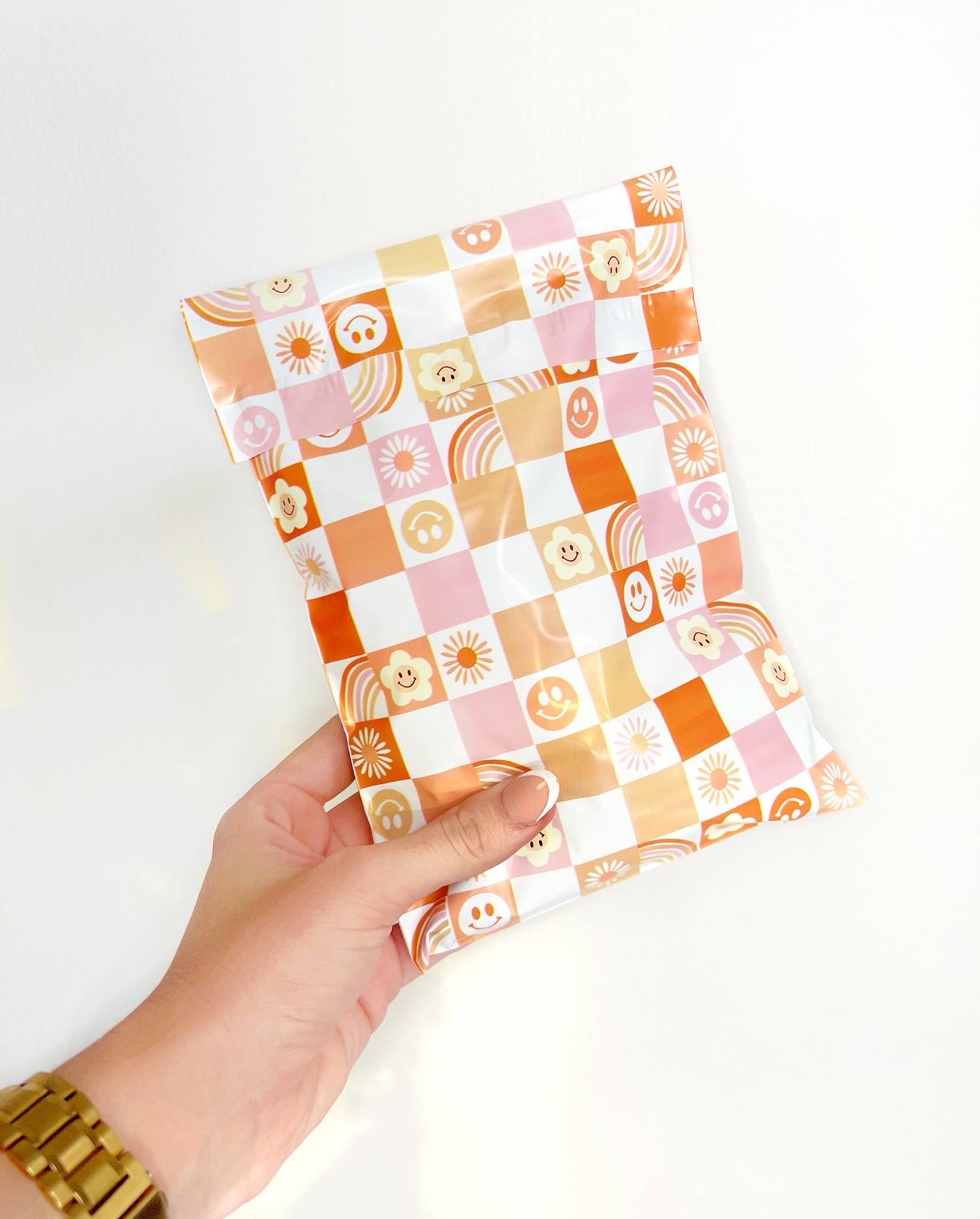 6x9" retro checkered mailers